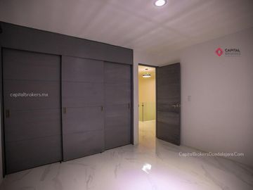 Casa en VENTA Remodelada a 7 min de Plaza Patria, Lomas de Atemajac