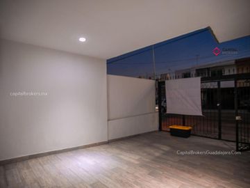 Casa en VENTA Remodelada a 7 min de Plaza Patria, Lomas de Atemajac