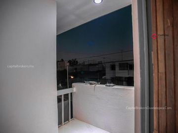 Casa en VENTA Remodelada a 7 min de Plaza Patria, Lomas de Atemajac