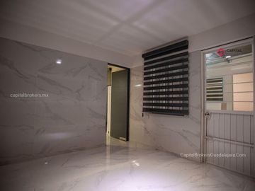 Casa en VENTA Remodelada a 7 min de Plaza Patria, Lomas de Atemajac
