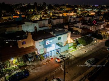 Casa en VENTA Remodelada a 7 min de Plaza Patria, Lomas de Atemajac