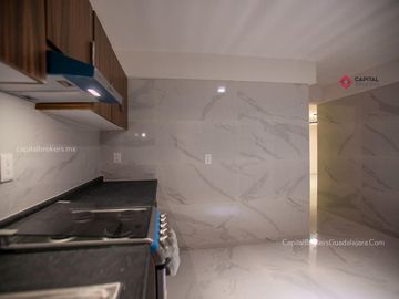 Casa en VENTA Remodelada a 7 min de Plaza Patria, Lomas de Atemajac