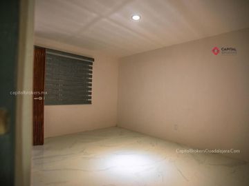 Casa en VENTA Remodelada a 7 min de Plaza Patria, Lomas de Atemajac
