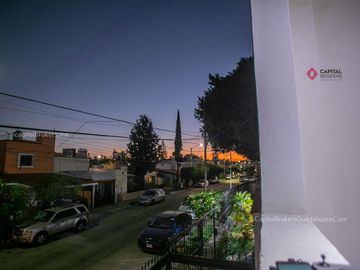 Casa en VENTA Remodelada a 7 min de Plaza Patria, Lomas de Atemajac