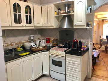 Duplex con parque y cochera en venta- Ituzaingó Norte