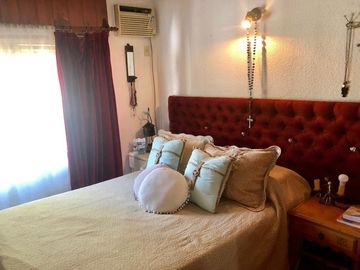 Duplex con parque y cochera en venta- Ituzaingó Norte