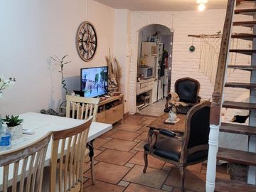 Duplex con parque y cochera en venta- Ituzaingó Norte