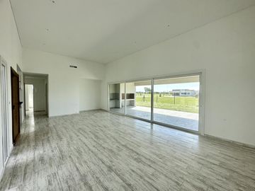 Casa en venta Barrio San Simon Canning