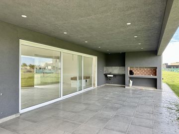 Casa en venta Barrio San Simon Canning