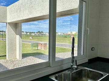 Casa en venta Barrio San Simon Canning