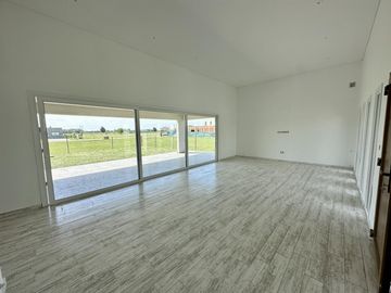 Casa en venta Barrio San Simon Canning