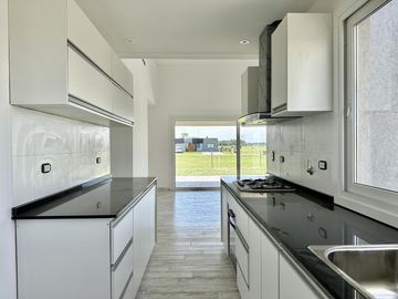 Casa en venta Barrio San Simon Canning