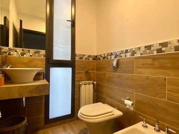 4 Dormitorios - 1 Planta - Calef.Centr - 450Mts2 Cubiertos