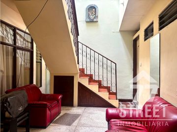 CASA EN VENTA EN CIUDAD JARDN POR EL HOTEL SAN MARTN