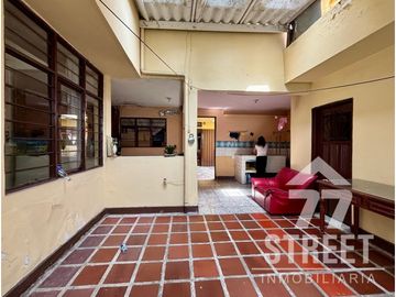 CASA EN VENTA EN CIUDAD JARDN POR EL HOTEL SAN MARTN