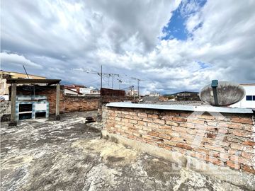 CASA EN VENTA EN CIUDAD JARDN POR EL HOTEL SAN MARTN