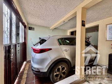 CASA EN VENTA EN CIUDAD JARDN POR EL HOTEL SAN MARTN