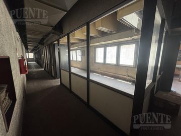Edificio Comercial en Valentin Alsina