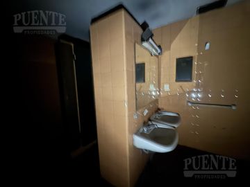 Edificio Comercial en Valentin Alsina
