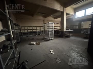 Edificio Comercial en Valentin Alsina