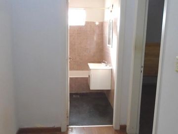 VENTA CASA 4 AMBIENTES EN OLIVOS
