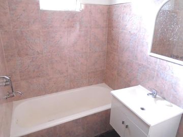 VENTA CASA 4 AMBIENTES EN OLIVOS