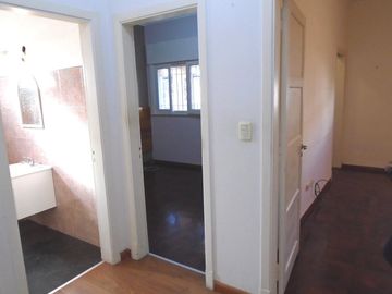 VENTA CASA 4 AMBIENTES EN OLIVOS