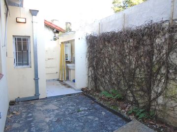 VENTA CASA 4 AMBIENTES EN OLIVOS