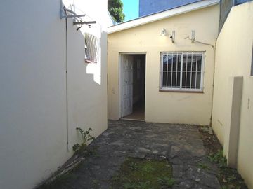 VENTA CASA 4 AMBIENTES EN OLIVOS