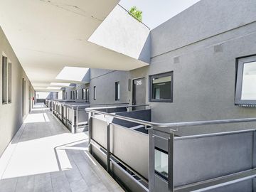 Venta  Departamento 3 ambientes con Jardín en Nuevo Beccar Central