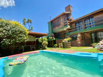 Casa en Venta Castelar Norte Apto crédito 4 ambientes con parque