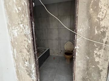 Departamento de 1 dormitorio con patio en venta,  La Plata