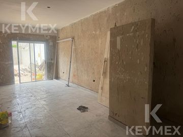 Departamento de 1 dormitorio con patio en venta,  La Plata