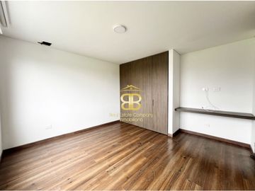 SE VENDE Y ARRIENDA ESPECTACULAR CASA EN CHIA VEREDA TIQUIZA