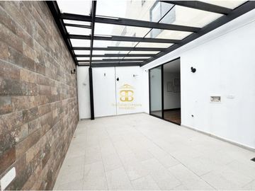 SE VENDE Y ARRIENDA ESPECTACULAR CASA EN CHIA VEREDA TIQUIZA