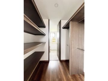 SE VENDE Y ARRIENDA ESPECTACULAR CASA EN CHIA VEREDA TIQUIZA