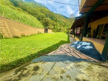 FINCA TURSTICA EN VENTA EN COCORNA ANTIOQUIA