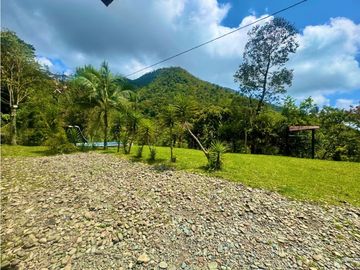FINCA TURSTICA EN VENTA EN COCORNA ANTIOQUIA