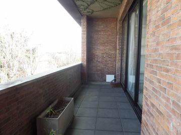 Dep de 2 ambientes con balcón, cochera y baulera. Muy Exclusivo. Martinez . San Isidro