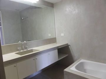 Dep de 2 ambientes con balcón, cochera y baulera. Muy Exclusivo. Martinez . San Isidro