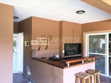 D. Esteche Realty