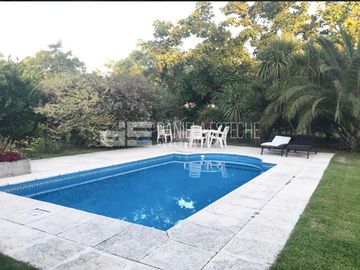 D. Esteche Realty