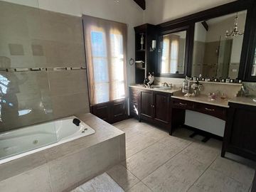 Casa en el Bosque Country Club