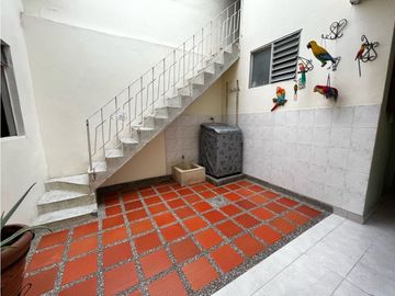 VENDO CASA BELÉN LA GLORIA, 116MTS, SEGUNDO PISO CON TERRAZA