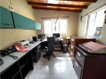 VENDO CASA BELÉN LA GLORIA, 116MTS, SEGUNDO PISO CON TERRAZA