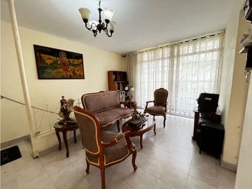 VENDO CASA BELÉN LA GLORIA, 116MTS, SEGUNDO PISO CON TERRAZA