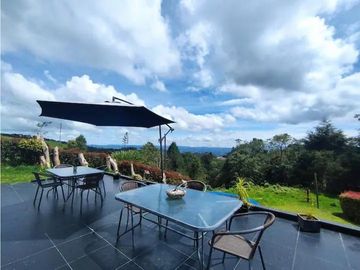 Se vende casa campestre en Alto de Palmas Vda La Manuela