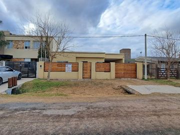 CASA DE DOS DORMITORIOS A ESTRENAR EN CAMPIÑAS DE PIÑERO