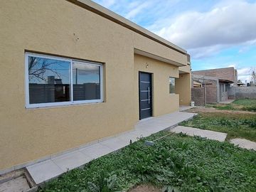 CASA DE DOS DORMITORIOS A ESTRENAR EN CAMPIÑAS DE PIÑERO
