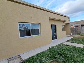 CASA DE DOS DORMITORIOS A ESTRENAR EN CAMPIÑAS DE PIÑERO